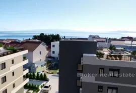 Stambena zgrada s bazenom, Trogir, Apartamento