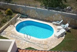 Kuća s 5 apartmana, na prodaju, Trogir, Maison