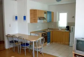 Kuća s 5 apartmana, na prodaju, Trogir, Maison