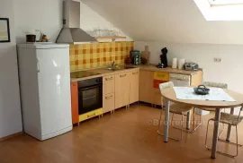 Kuća s 5 apartmana, na prodaju, Trogir, Maison