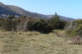 Građevinsko zemljište s pogledom na more, Šibenik, Земля