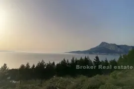 Građevinsko zemljište s pogledom na more, Omiš, Земля