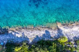 Građevinsko zemljište uz more, na prodaju, Korčula, Γη