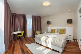 Luksuzna vila, drugi red od mora, Trogir, Σπίτι