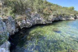 Poljoprivredno zemljište prvi red do mora, Šibenik, Земля