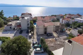 Hotel s restoranom i pogledom na more, na prodaju, Omiš, Propiedad comercial