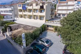 Hotel s restoranom i pogledom na more, na prodaju, Omiš, Propiedad comercial