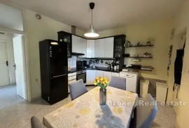 Dvosoban stan na dobroj lokaciji, Split, Apartamento