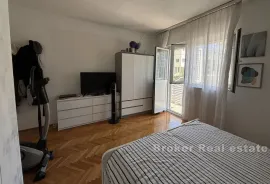 Dvosoban stan na dobroj lokaciji, Split, Apartamento