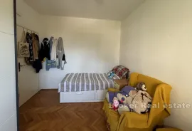 Dvosoban stan na dobroj lokaciji, Split, Apartamento