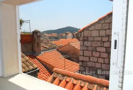 Ekskluzivna kuća na četiri etaže u neposrednoj blizini centra, Stradun, Dubrovnik, Haus