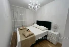 Moderan stan na odličnoj lokaciji, Split, Apartamento