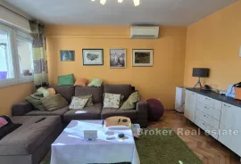 Namješten dvosobni stan, Split, Apartamento