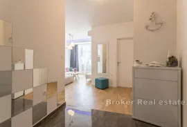 Prekrasan stan s prostranom terasom na vrhunskoj lokaciji, Split, Apartamento