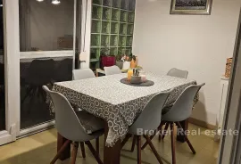 Komforan dvosoban stan na mirnoj lokaciji, Split, Appartement