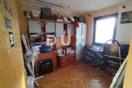 ISTRA, PULA- Stan 79m2 za renovaciju!, Pula, Stan