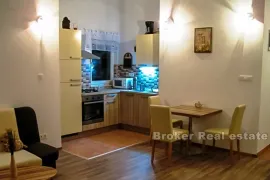 Apartmanska kuća s pogledom na more, Šolta, Famiglia