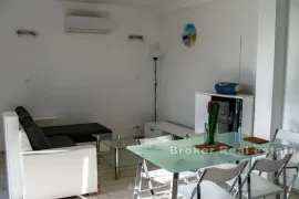 Apartmanska kuća s pogledom na more, Šolta, Famiglia