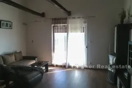 Apartmanska kuća s pogledom na more, Šolta, Famiglia