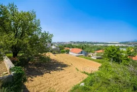 Građevinsko zemljište, površine 1650 m2, na prodaju, Split, Terreno