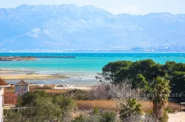 Poslovna zgrada u Trogiru, na prodaju, Trogir - Okolica, Famiglia