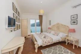 Vila s pet zvjezdica, na prodaju, Trogir - Okolica, Famiglia