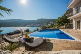 Vila s pet zvjezdica, na prodaju, Trogir - Okolica, Famiglia