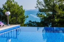 Vila s pet zvjezdica, na prodaju, Trogir - Okolica, Famiglia