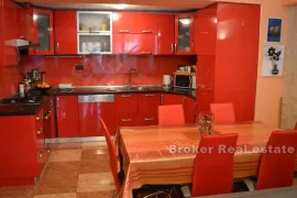 Apartmanska kuća s bazenom, Trogir - Okolica, Kuća