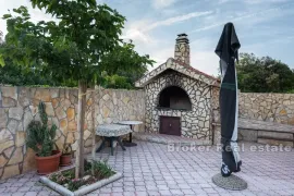 Apartmanska kuća s bazenom, Trogir - Okolica, Kuća