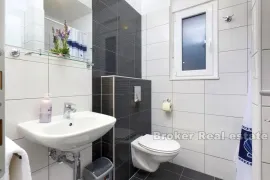 Prekrasna apartmanska kuća, Split, Casa