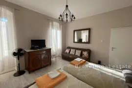 Bačvice, komforan dvosoban apartman, Split, شقة