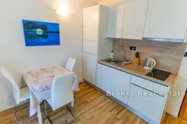 Apartmanska kuća blizu mora, Zadar, Дом