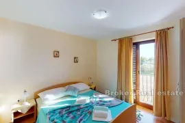 Apartmanska kuća s pogledom na more, Zadar, Дом