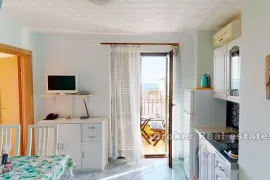 Apartmanska kuća s pogledom na more, Zadar, Дом