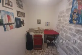 Kuća u nizu, na 4 etaže, Trogir - Okolica, بيت