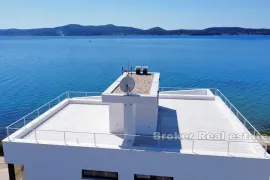 Moderan apartman prvi red do mora, Zadar, Haus