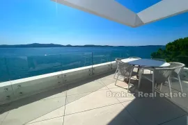 Moderan apartman prvi red do mora, Zadar, Haus