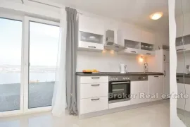 Apartmanska kuća s otvorenim pogledom na more, Zadar, Casa