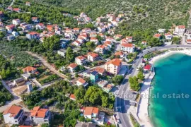 Više građevinskih zemljišta, 100 m od mora, Trogir - Okolica, أرض