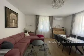 Manuš, apartman podijeljen u dvije jedinice, Split, Διαμέρισμα