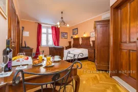 Kamena kuća, u centru grada, na prodaju, Dubrovnik, House