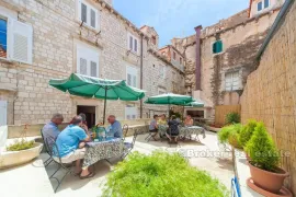 Kamena kuća, u centru grada, na prodaju, Dubrovnik, House