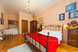 Kamena kuća, u centru grada, na prodaju, Dubrovnik, House