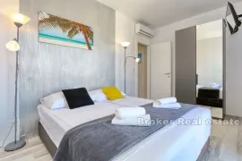 Moderna dvojna vila s bazenom u blizini mora, Zadar, بيت