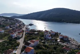 Građevinsko zemljište s pogledom na more, Trogir - Okolica, Land