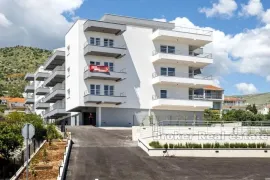 Jednosoban apartman s bazenom, Trogir - Okolica, Apartamento