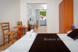 Drvenik, apartmanska kuća s pogledom na more, Makarska, Famiglia