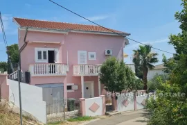 Apartmanska kuća s pogledom na more, Zadar, Famiglia