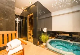 Moderan hotel sa 11 soba i vanjskim bazenom, Split, العقارات التجارية